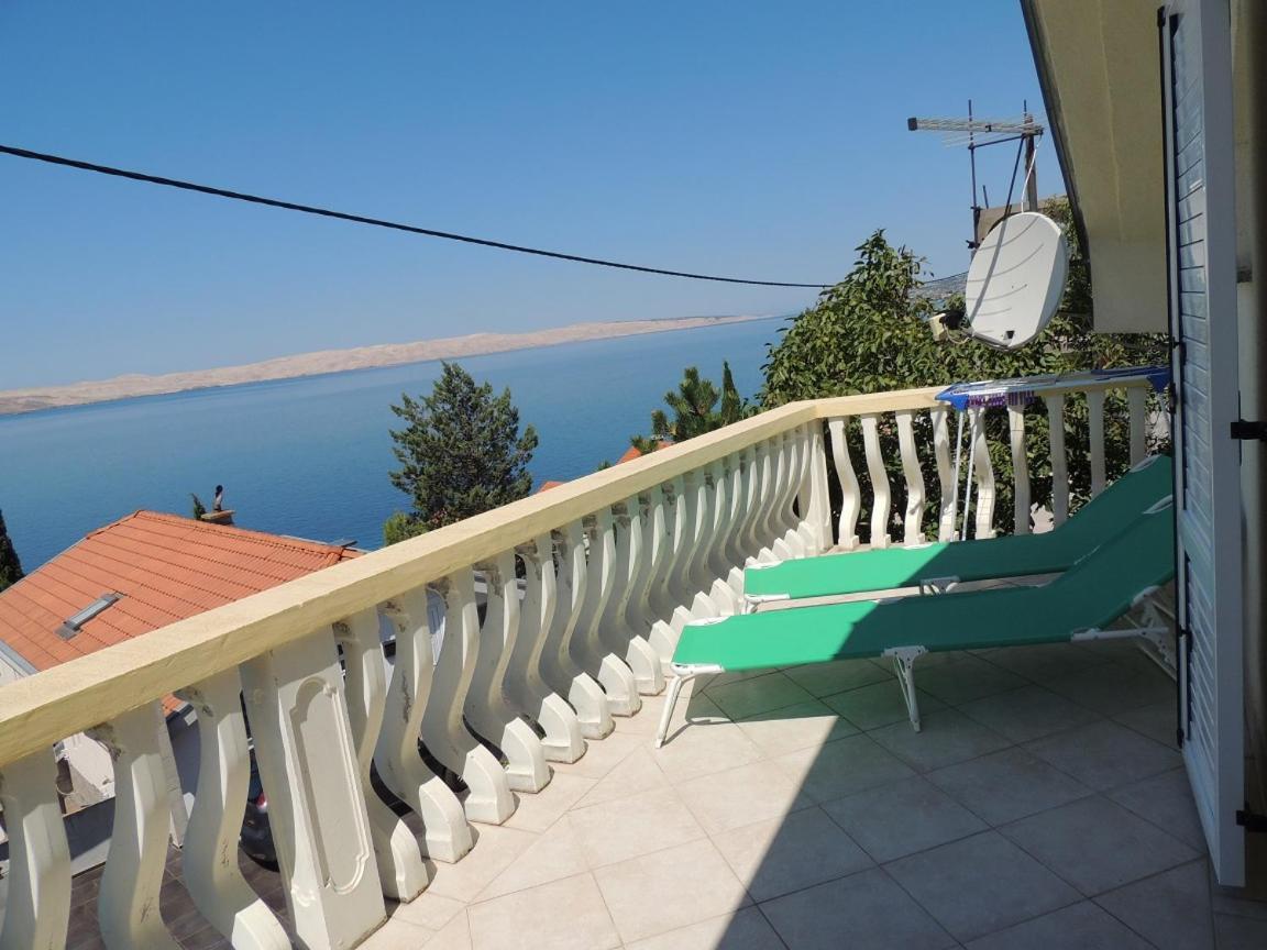 Apartman Tea Karlobag Exterior foto