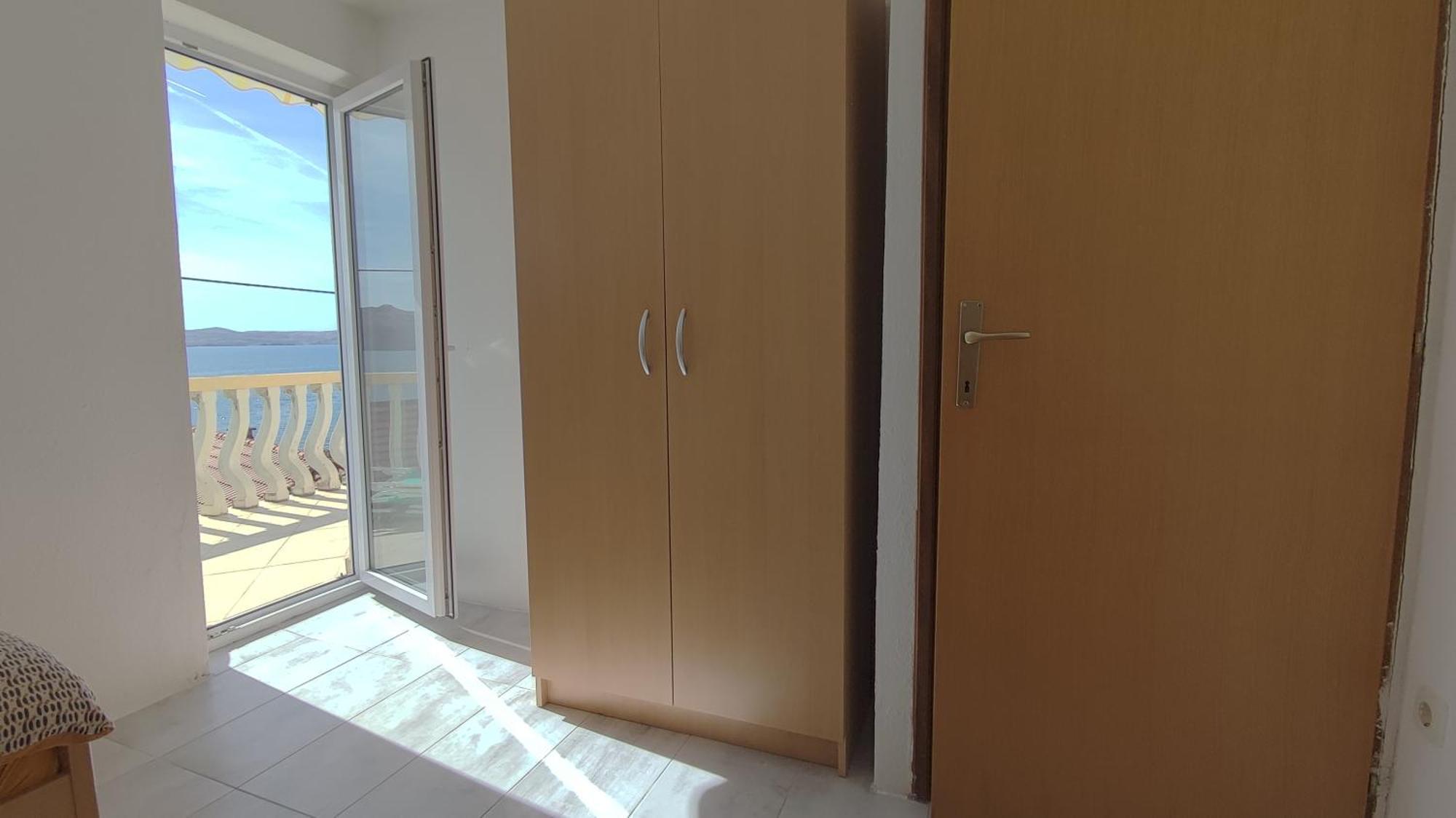 Apartman Tea Karlobag Exterior foto