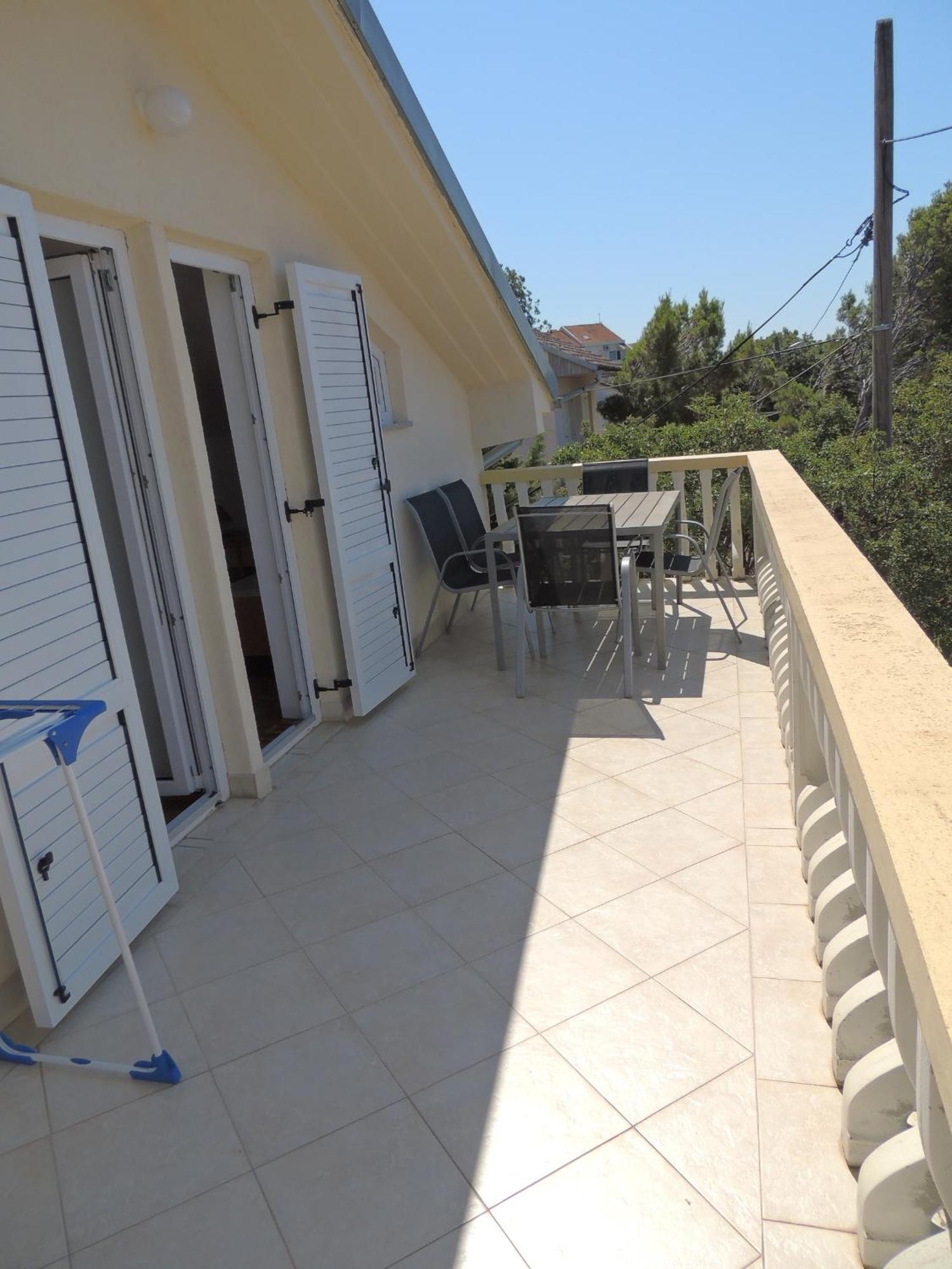 Apartman Tea Karlobag Exterior foto